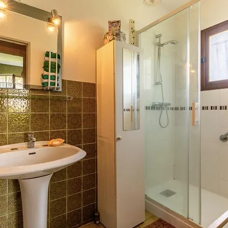 בית נופש Superb House Close To The Forest אנדרנוס-לה-באינס